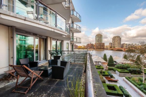Central 2 bed with Large Terrace